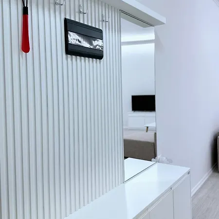 Kris Apartment Golem (Tirana)