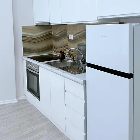 Kris * Golem (Tirana)