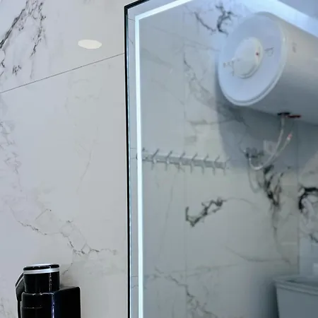 Kris Appartamento Golem (Tirana)