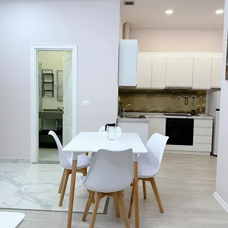 Kris * Golem (Tirana)