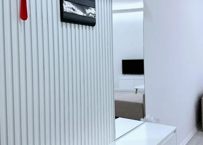 Kris Apartamento Golem (Tirana)