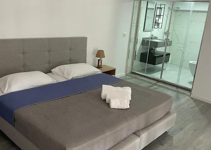 Kris Apartamento