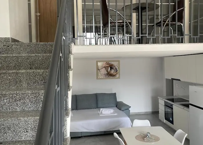 Kris Apartamento Golem (Tirana)